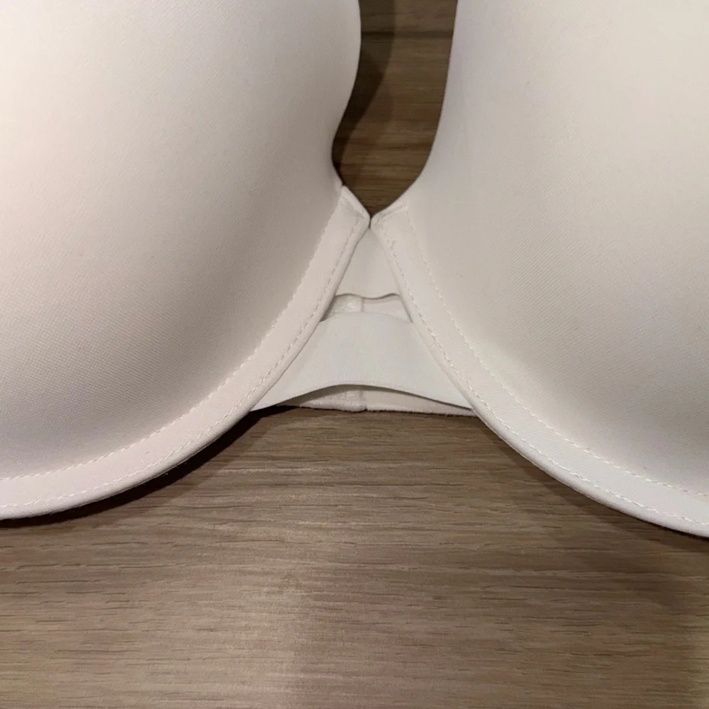 Warner’s Elegant White Women's Bra size 38C - Picture 3 of 5